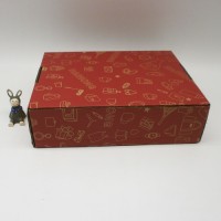 Small corrugated cardboard packaging box