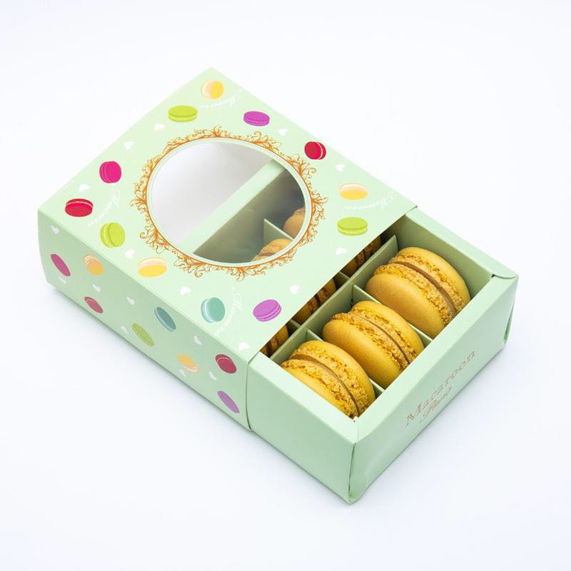 China Supplier Square Pvc Window Kraft Boxes With Lid Paper Macarons Rigid Macaron Packaging Box